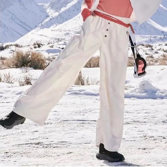 Free People Movement Women’s Sz Medium Pregame Pants Wide Leg White Pink NWOT